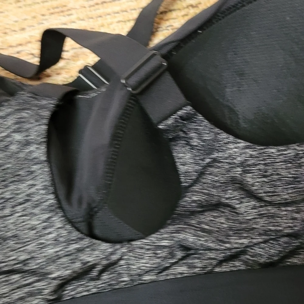 Lightweight by Victoria's Secret Sport Bra - Picture 4 of 8